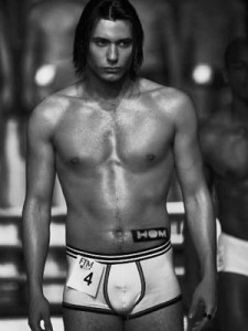 john david secret story slip 225x300 Les 3 candidats de Secret Story qui aiment poser en lingerie et en slip